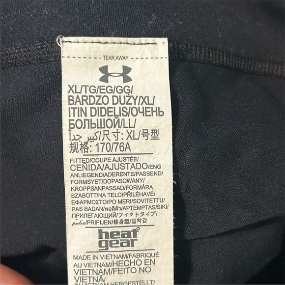 Under Armour Women's Black Capri Leggings XL Mid-Rise Gym Yoga Running - Picture 8 of 9